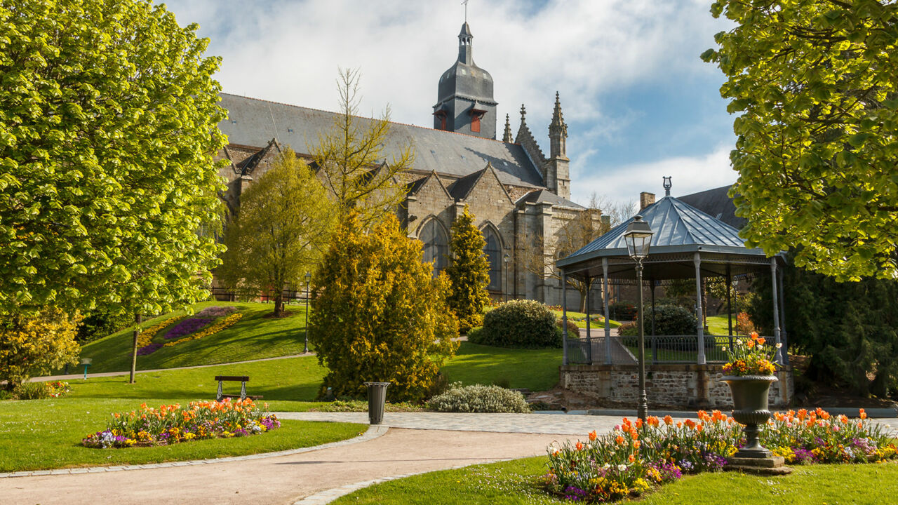 Malerische Blütenpracht Die 7 schönsten Gärten in der Bretagne