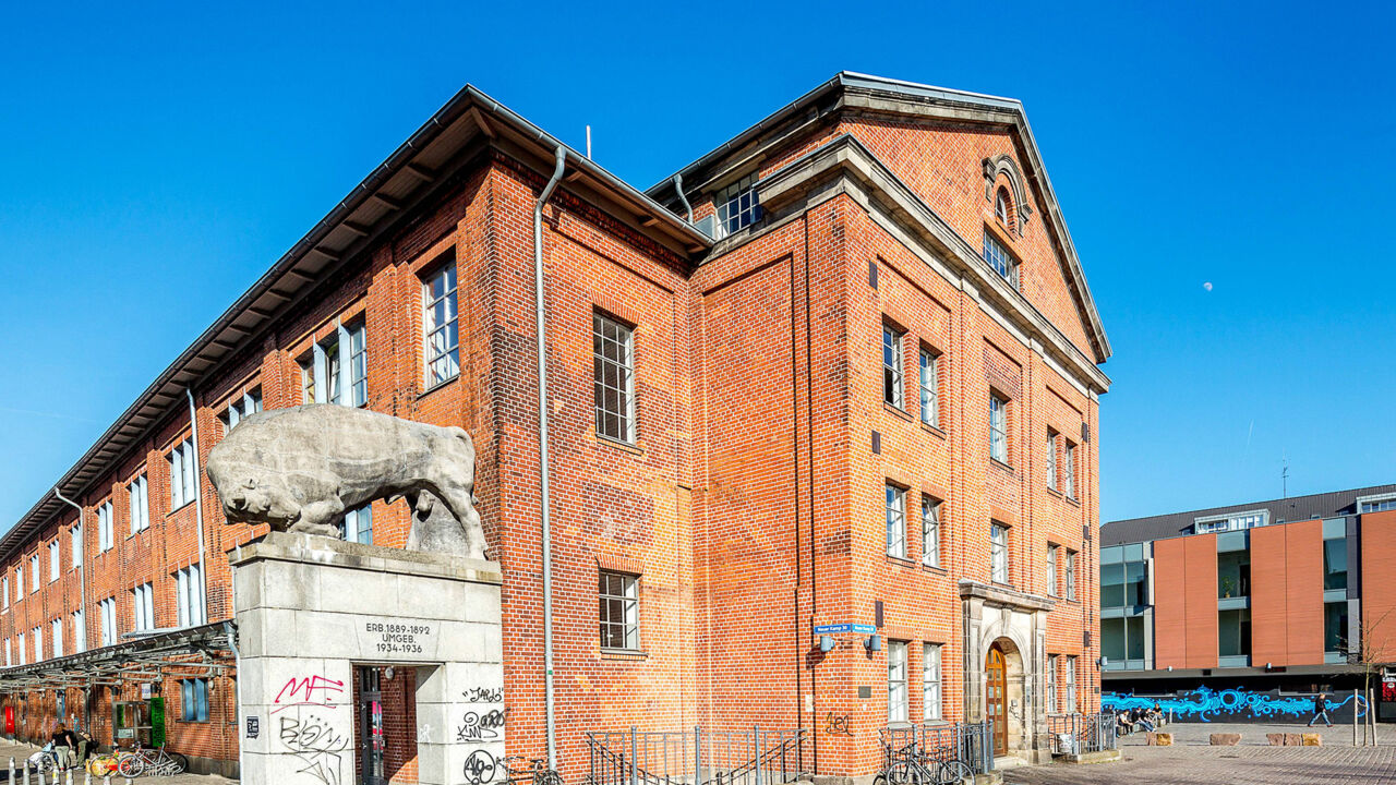 Blick auf die Alte Rinderschlachthalle im Schanzenviertel