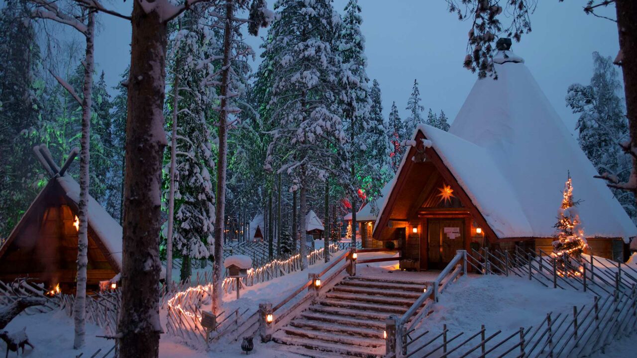 Holzhütte in Rovaniemi, Finnland