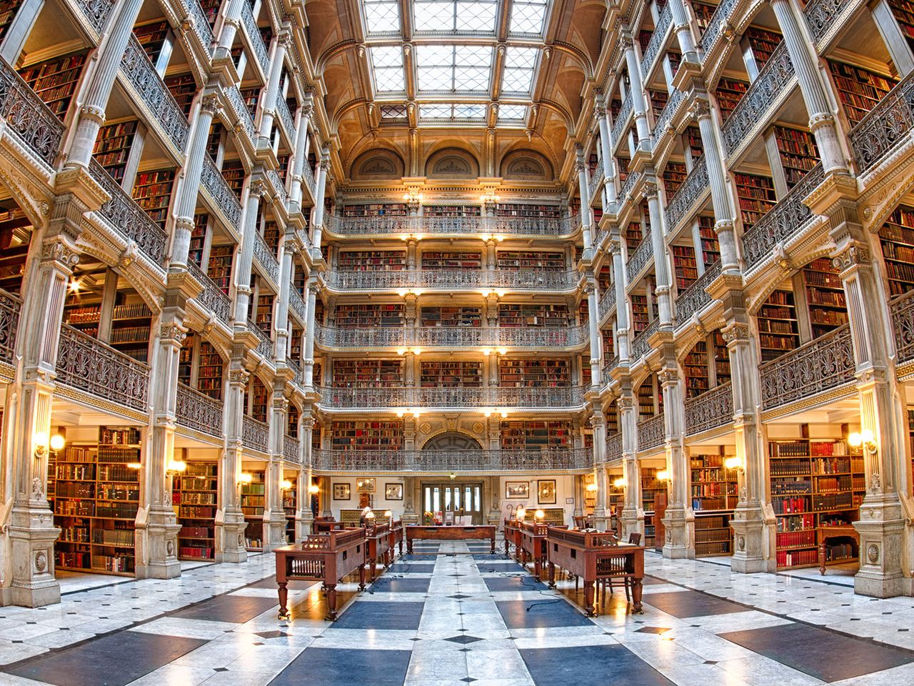 Lesesaal der George Peabody Library in Baltimore