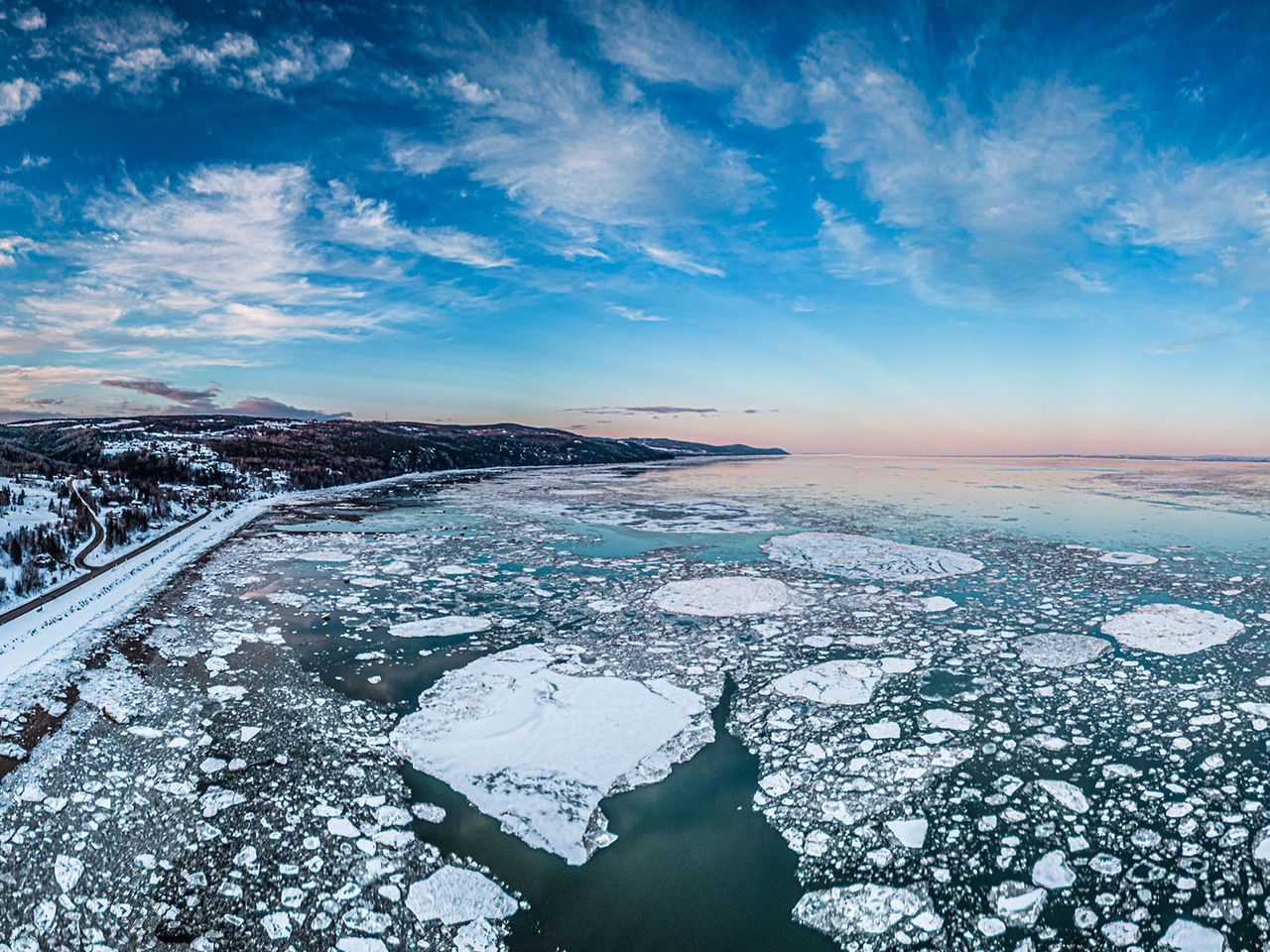 Eisschollen auf dem Sankt-Lorenz-Strom, Québec