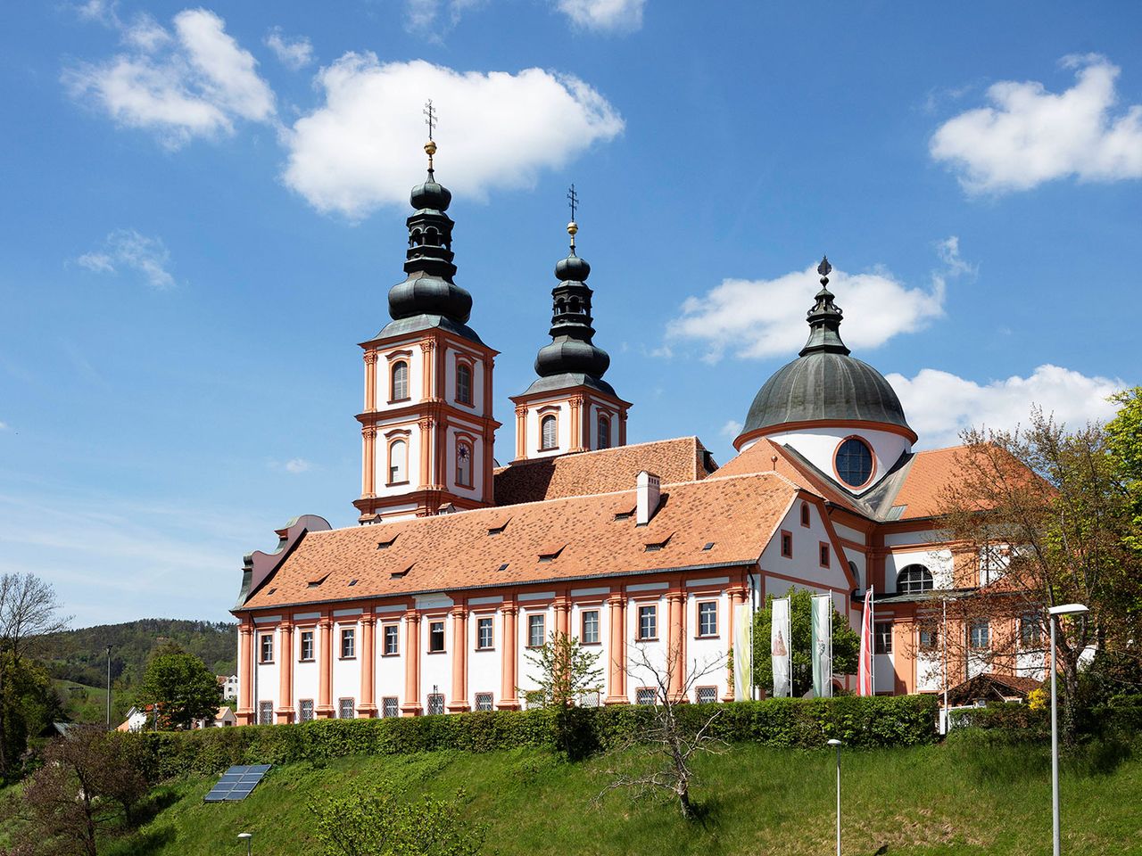 Basilika Mariatrost, Blick von der Seite