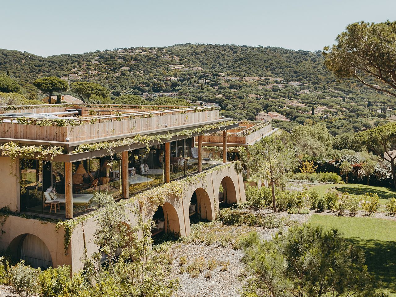 Lily of the Valley, Frankreich