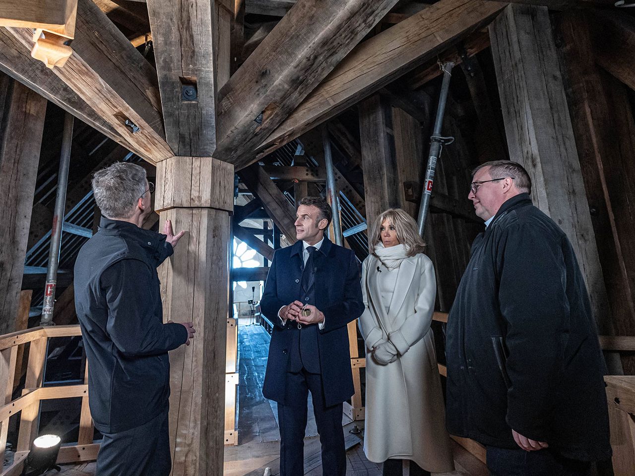 Emmanuel Macron in Notre-Dame de Paris